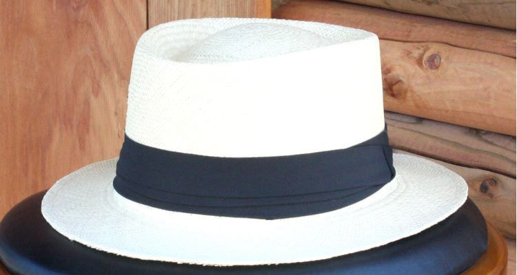 帽子が似合わない人が驚きの一言　こんなに似合う帽子があったのかと　パナマ帽子